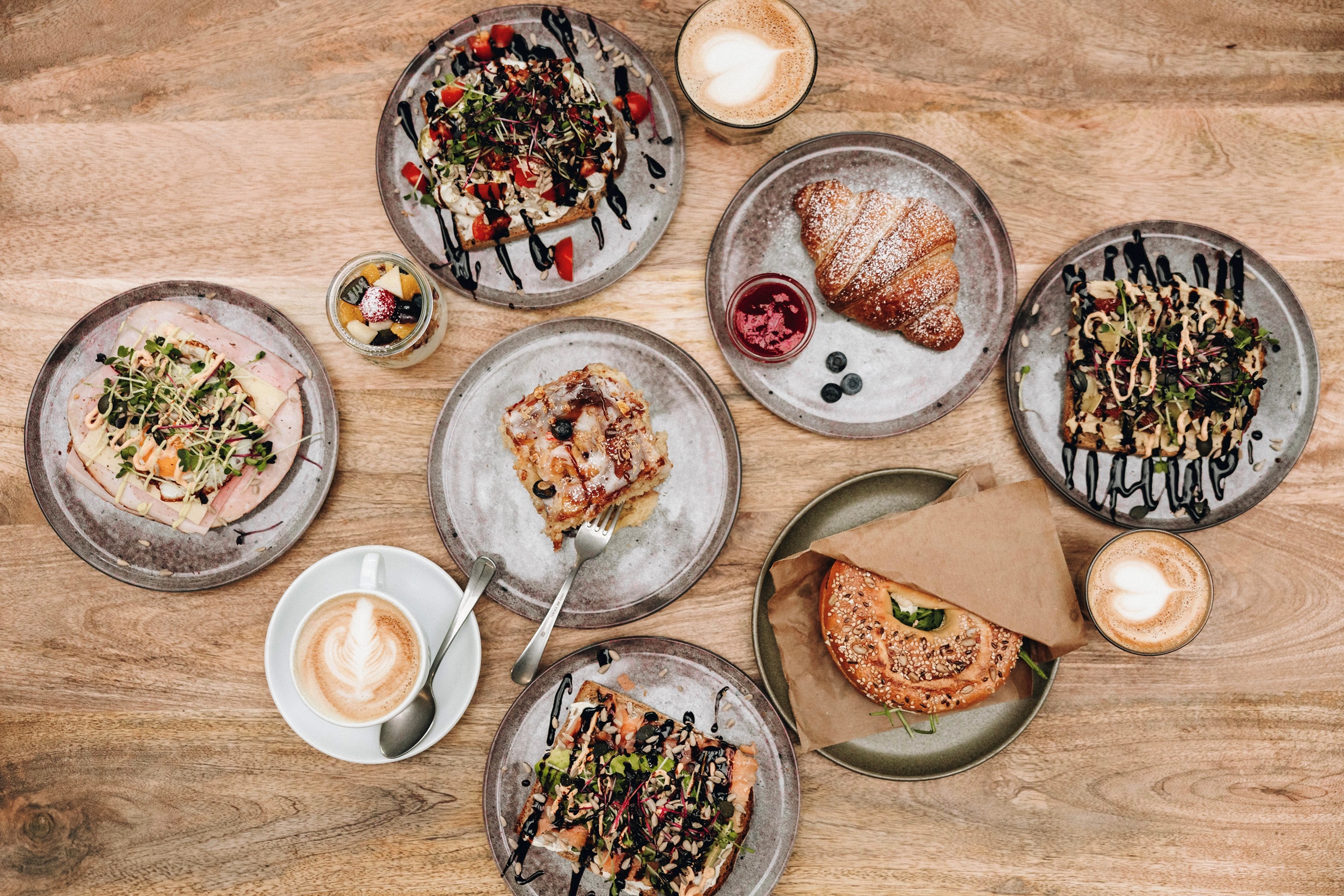 Frühstück in der Kaffeerösterei